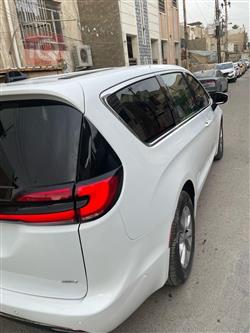 دودج كارافان